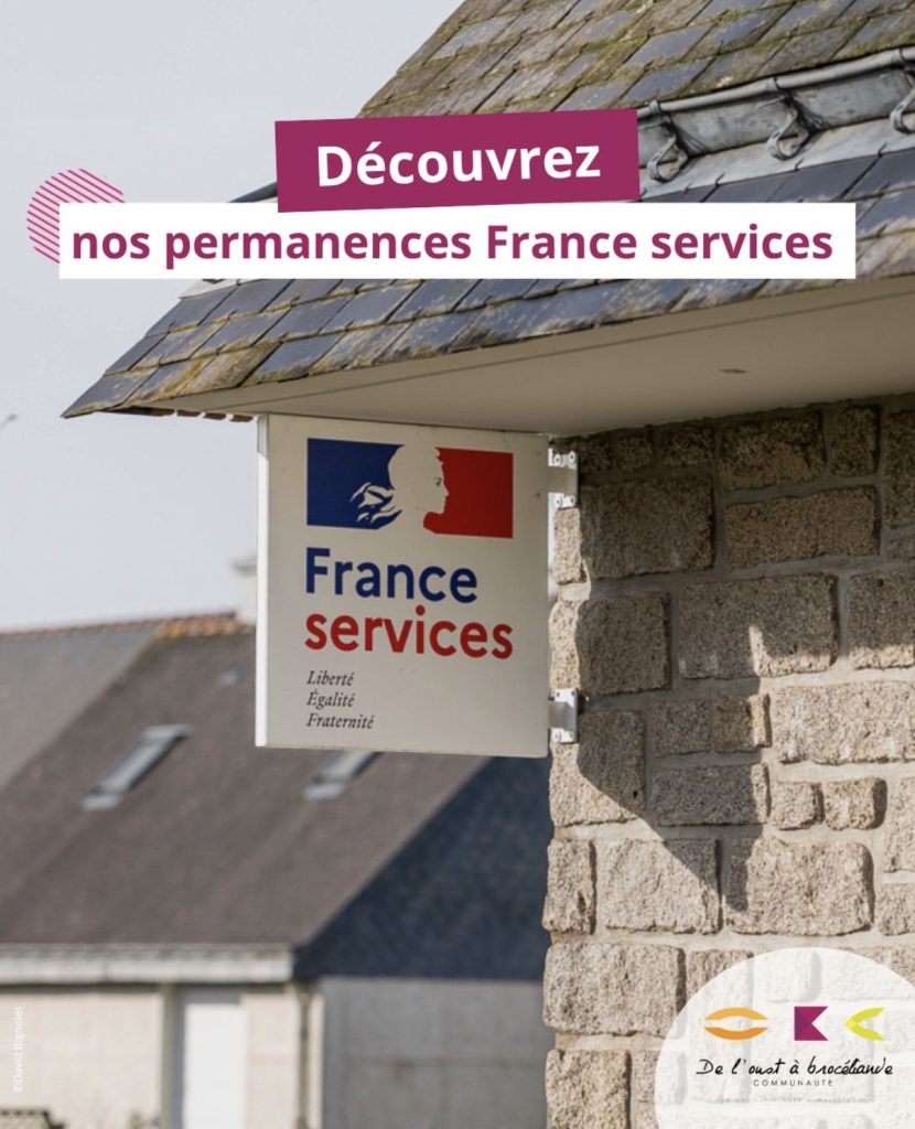 Publication « Découvrez nos permanences France services » devant un bâtiment en pierre